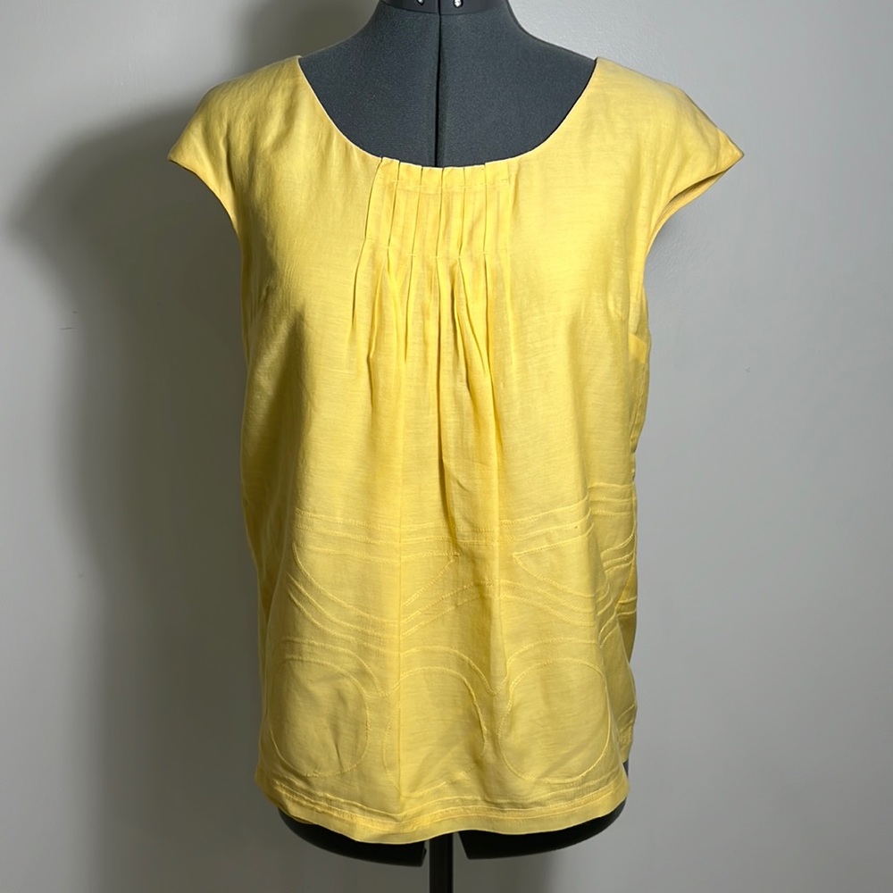 Vince XS Yellow Cap Sleeve Blouse